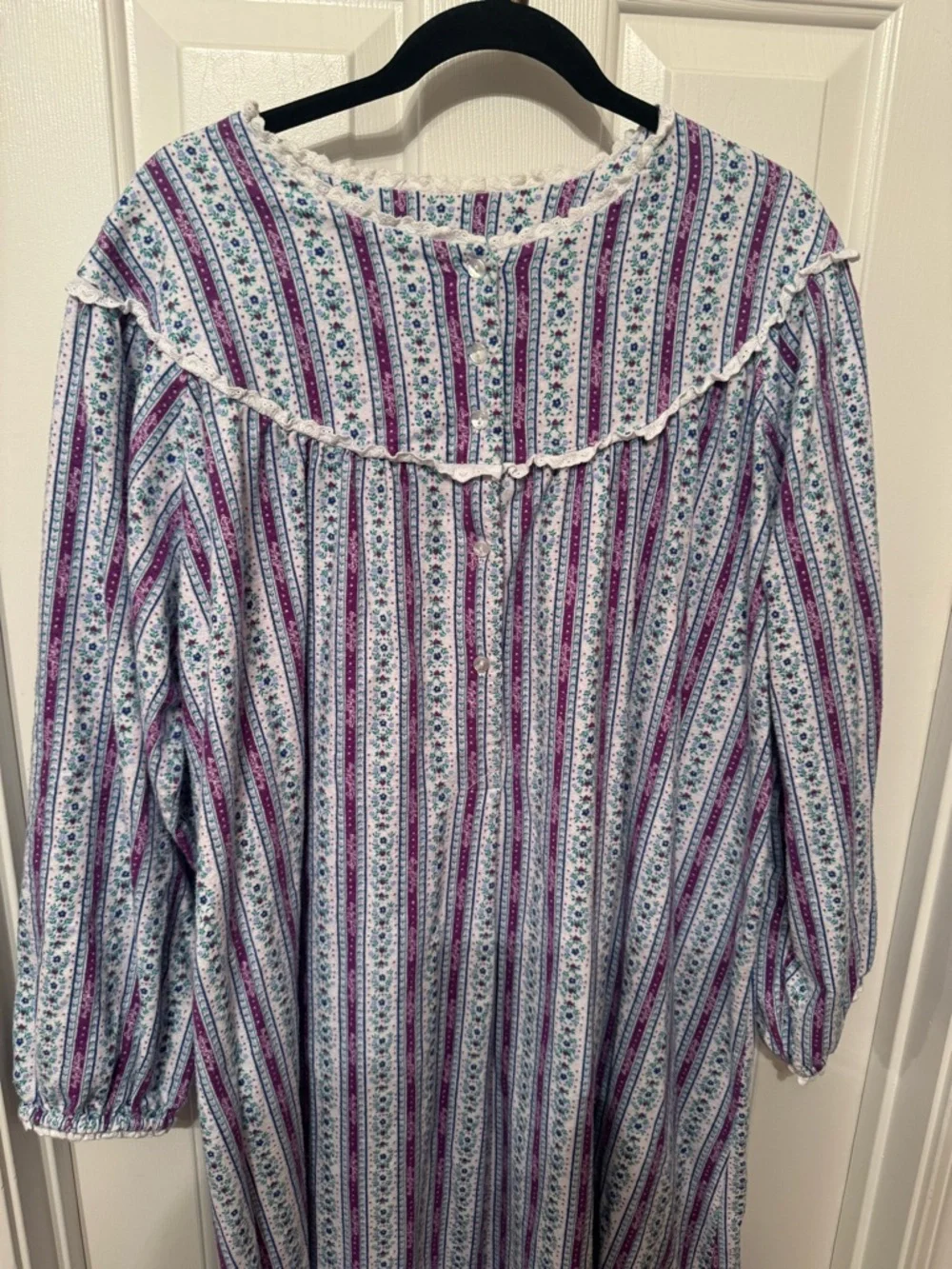 Lanz of Salzburg flannel nightgown, Size 2X?)